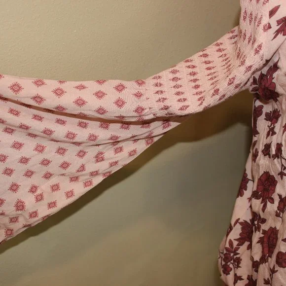 "TAYLOR & SAGE" Engineered Printed Wrap Long Sleeve Top SZ L - Picture 3 of 7